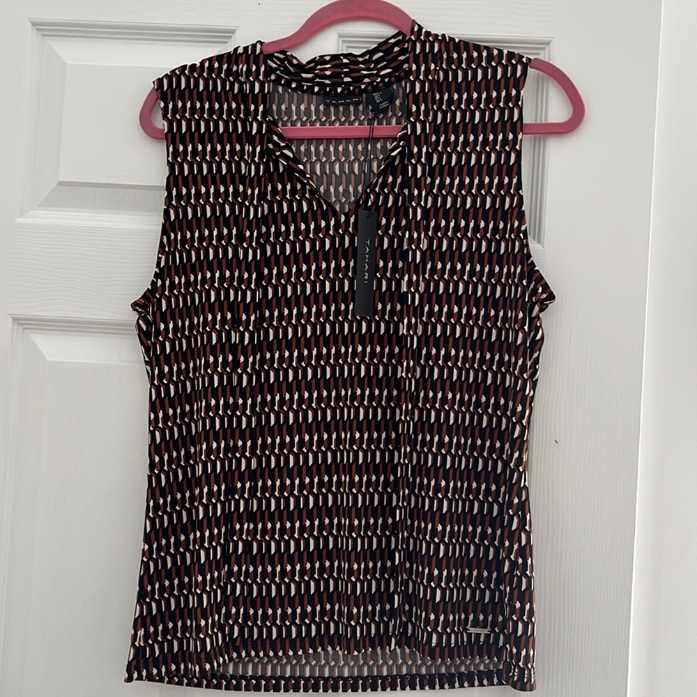 Tahari sleeveless blouse size large